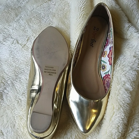 2 Lips too - Picture 3 of 4